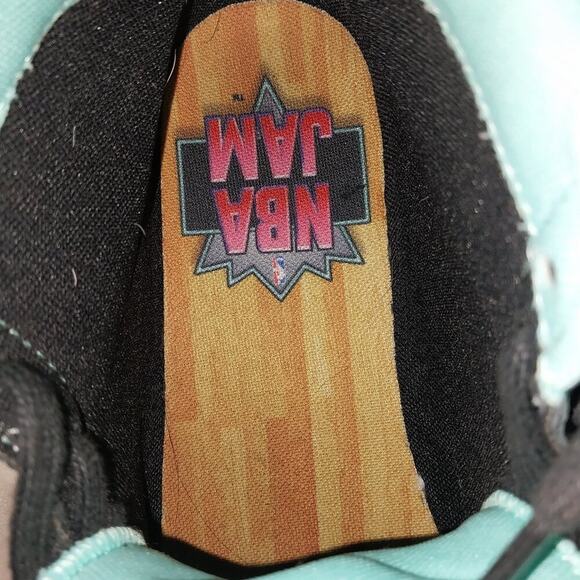 Men's Converse All Star NBA JAM Size 10 High Top, 'He's on Fire" - Picture 4 of 5